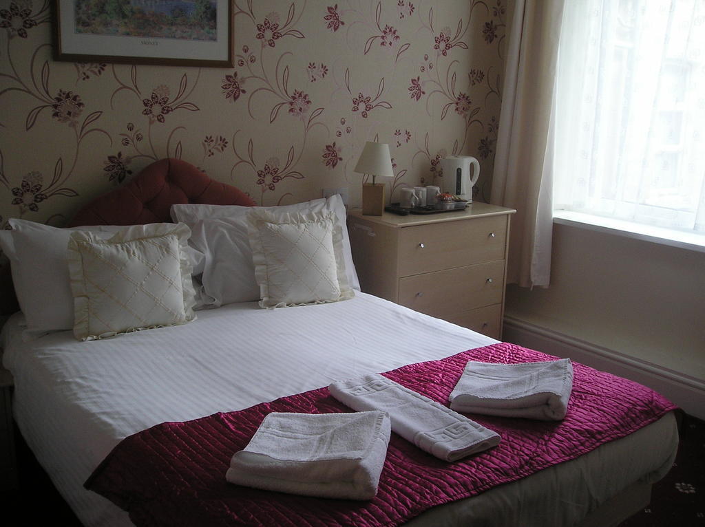 The Belvedere 3* Blackpool